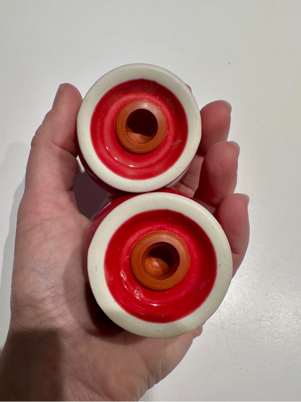 NEW IN BOX Fiesta Scarlet Salt & Pepper Shakers - Picture 4 of 5